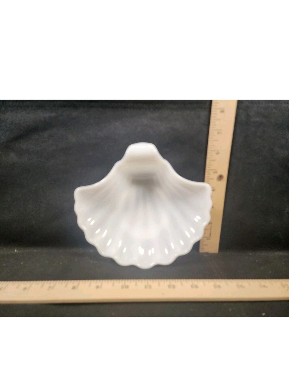 Anchor Hocking White Shell Shaped Open Candy Dish Used Flawless Shape